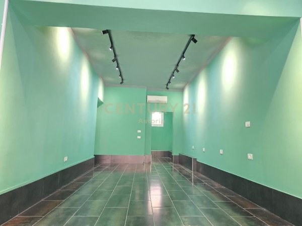 Tirane, jepet me qera ambjent biznesi Kati 0, 45 m² 600 € (Rruga Pjeter Budi)