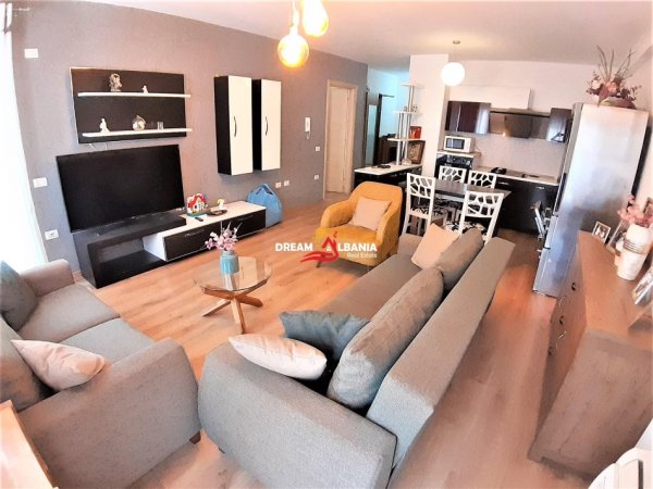 Shqiperi, jepet me qera 3+1 , 115 m² 800 € (tek kompleksi Kontakt)