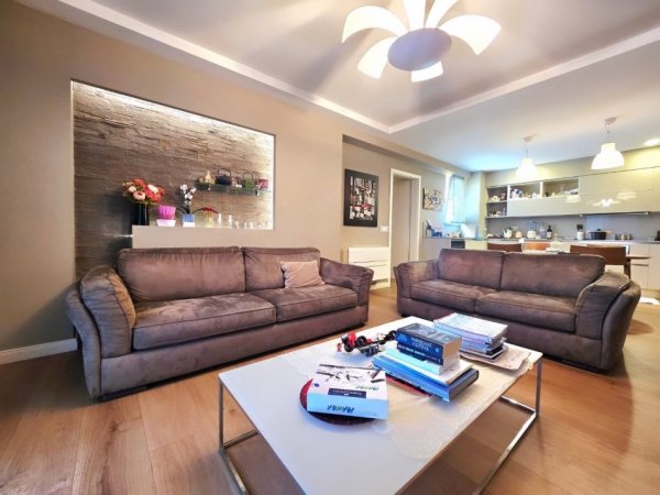 Tirane, shitet apartament 3+1 , 150 m² (rruga e bogdaneve)