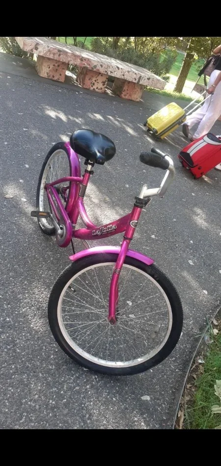 Tirane, shes biciklete Marka Yolla, 24, per gra dhe vajza, 12.000 leke te reja lejla