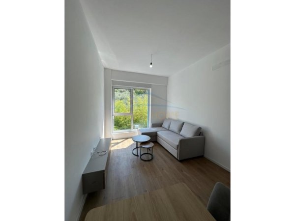 Tirane, shitet apartament 1+1+Ballkon Kati 2, 53 m² 88.000 € (Fresku)