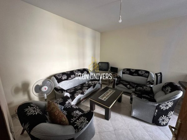 Tirane, shitet apartament 2+1+Ballkon Kati 3, 130.000 m² 130.000 € 