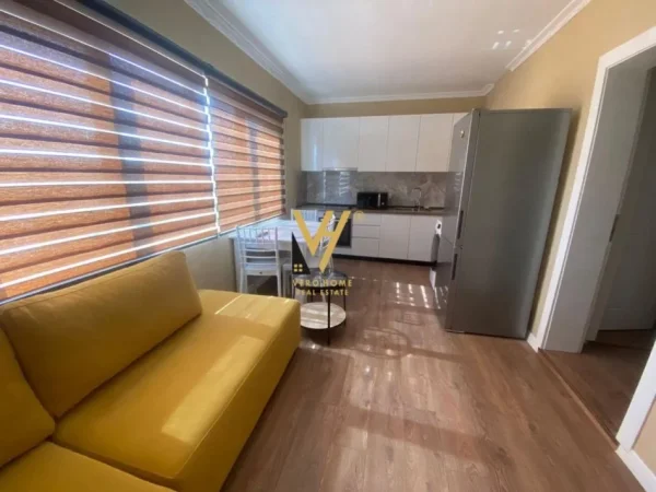 Tirane, jepet me qera apartament 2+1+Ballkon Kati 3, 80 m² 600 € (DOGANA)