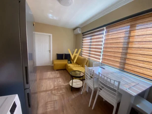 Tirane, jepet me qera apartament 2+1+Ballkon Kati 3, 80 m² 600 € (DOGANA)