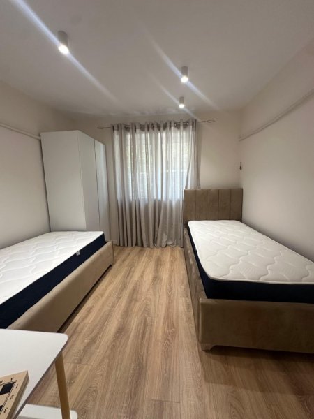 Tirane, shitet apartament 2+1 , 94 m² 270.000 € (prane galerise)