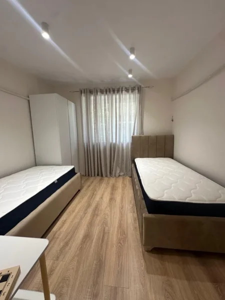 Tirane, shitet apartament 2+1 , 94 m² 270.000 € (prane galerise)