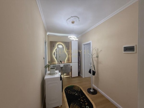Tirane, shitet apartament 1+1 Kati 3, 54 m² 110.000 € 