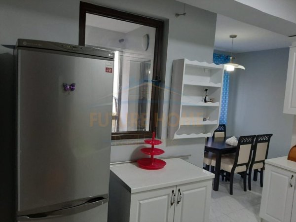 Tirane, shitet apartament 2+1+Ballkon Kati 4, 135 m² 175.000 € (Don Bosko)