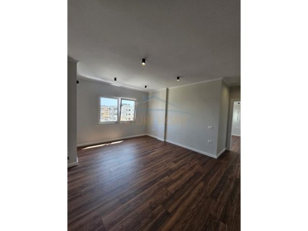 Durres, shitet apartament 2+1 Kati 9, 76 m² 125.000 € 