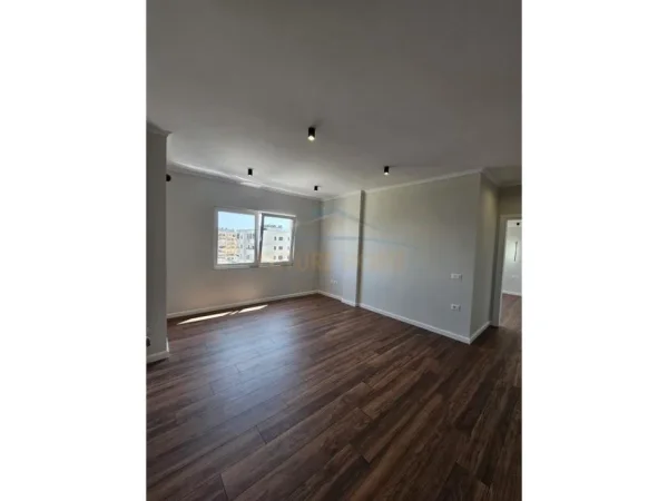 Durres, shitet apartament 2+1 Kati 9, 76 m² 125.000 € 