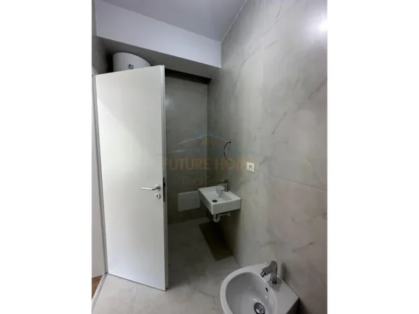Shitet, Apartament 1+1, OXA, Fresku, Tirane.