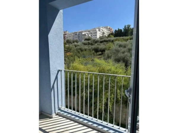 Shitet, Apartament 1+1, OXA, Fresku, Tirane.