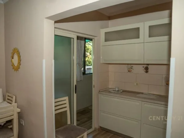 Tirane, jepet me qera apartament 1+1 Kati 3, 59 m² 525 € (Irfan Tomini)