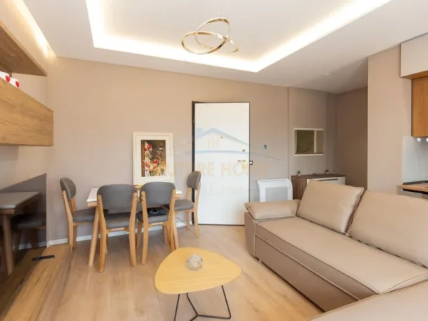Tirane, jepet me qera apartament 1+1+Ballkon Kati 6, 57 m² 650 € (Jordan Misja)