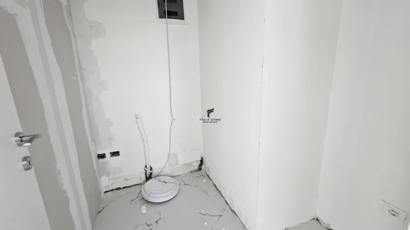 Tirane, jepet me qera dyqan Kati 0, 30 m² 600 € (DONIKA CENTER)