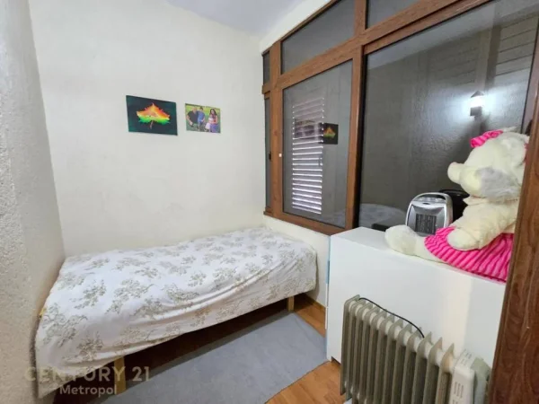 Tirane, shitet apartament 2+1 Kati 8, 110 m² 175.000 € (ISH TREGU ELEKTRIK)