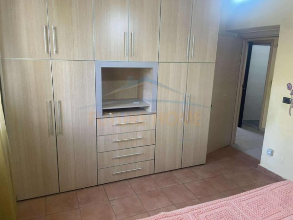 Tirane, jepet me qera apartament 2+1 Kati 2, 125 m² 650 € (21 dhjetori)