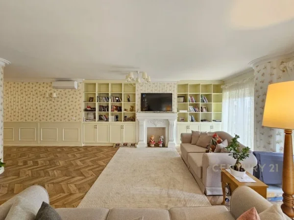 Tirane, jepet me qera apartament 3+1+Ballkon Kati 1, 128 m² 1.000 € (Kodra e Diellit 2)