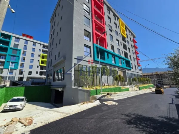 Tirane, shes apartament 1+1+Ballkon Kati 1, 84 m² 100.260 € (Color Splash Paskuqan)