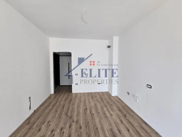 Tirane, shes apartament 1+1+Ballkon Kati 1, 84 m² 100.260 € (Color Splash Paskuqan)