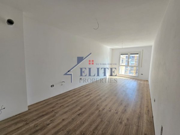 Tirane, shes apartament 1+1+Ballkon Kati 1, 84 m² 100.260 € (Color Splash Paskuqan)