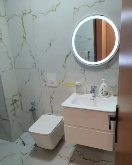 Tirane, jepet me qera apartament 1+1 Kati 3, 60 m² 600 € (KODRA E DIELLIT)