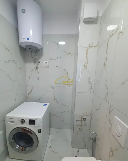Tirane, jepet me qera apartament 1+1 Kati 3, 60 m² 600 € (KODRA E DIELLIT)