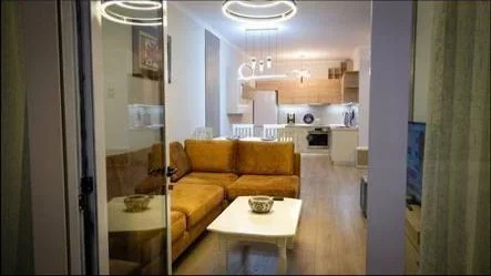 Tirane, jepet me qera apartament 2+1 Kati 3, 81 m² 1.200 € (BLLOK)