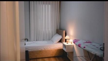 Tirane, jepet me qera apartament 2+1 Kati 3, 81 m² 1.200 € (BLLOK)