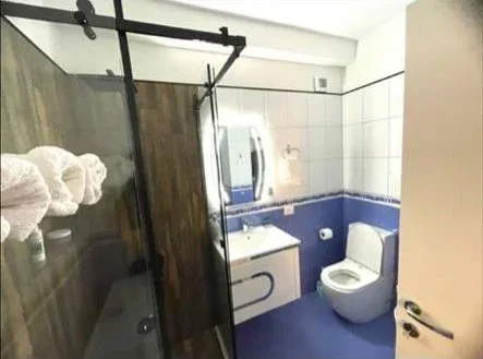 Tirane, jepet me qera apartament 2+1 Kati 3, 81 m² 1.200 € (BLLOK)