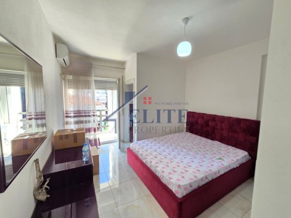 Tirane, jepet me qera apartament 2+1+Ballkon Kati 2, 110 m² 1.100 € (Prane Gjimnazit Partizani)