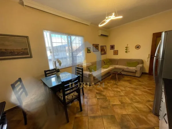 Tirane, jepet me qera apartament Kati 0, 120 m² 200 €