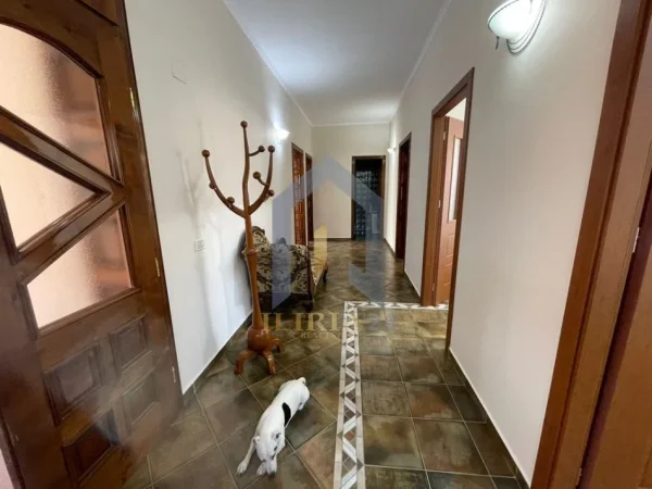 Tirane, jepet me qera apartament Kati 0, 120 m² 200 €