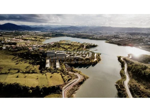 Tirane, shitet apartament 2+1+Ballkon Kati 3, 116 m² 203.600 € (Liqeni i Farkes)