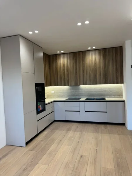 Tirane, jepet me qera apartament 2+1 Kati 2, 86 m² 650 € (delijorgji)