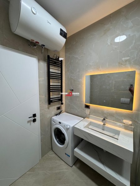 Tirane, jepet me qera apartament 1+1 , 70 m² 600 € (Kompleksi Star, Ish-Parku)