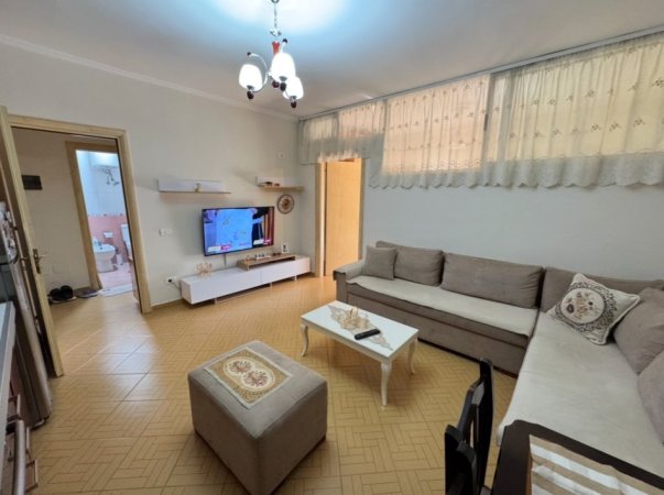 Tirane, jepet me qera apartament 2+1 Kati 4, 90 m² 450 € (Rruga Sabri Preveza)