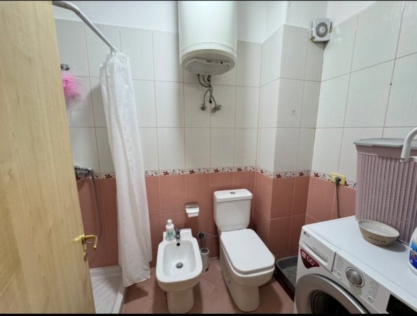 Tirane, jepet me qera apartament 2+1 Kati 4, 90 m² 450 € (Rruga Sabri Preveza)