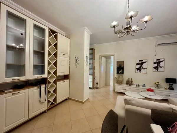Tirane, jepet me qera apartament 3+1+Aneks+Ballkon Kati 1, 116 m² 750 € (Neom122774)
