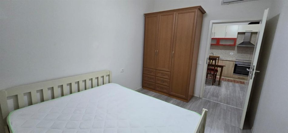 Tirane, jepet me qera apartament 2+1+Ballkon Kati 3, 70 m² 460 € (Kompleksi Mangalem/Rr.Pasho Hysa)