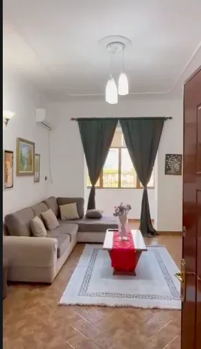 Tirane, jepet me qera apartament 1+1 Kati 5, 80 m² 600 € (Blloku)