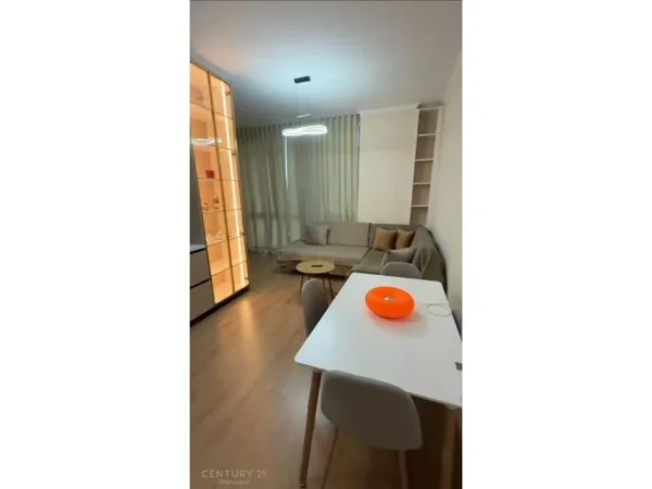 Tirane, jepet me qera apartament 1+1 Kati 2, 60 m² 500 € (Bulevardi i Ri)