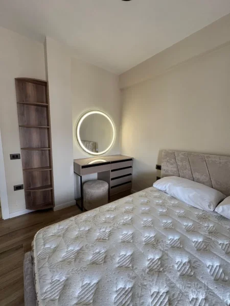 Tirane, jepet me qera apartament 1+1 Kati 7, 70 m² 600 € (ish fusha aviacionit)
