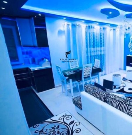 Tirane, jepet me qera apartament 2+1 Kati 8, 90 m² 500 € (YZBERISHT)