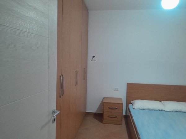 Tirane, jepet me qera apartament 1+1 Kati 3, 73 m² 370 € (FRESK)