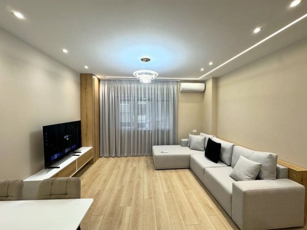 Tirane, shitet apartament 2+1 , 94 m² 285.000 € (myslym shyri)