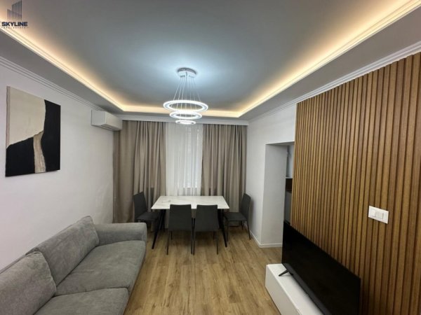Tirane, jepet me qera apartament 2+1 Kati 0, 100 m² 700 € (Rruga e kavajes)