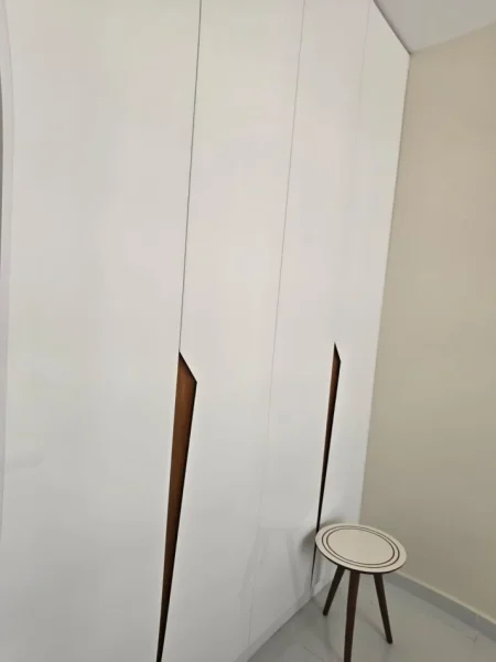 Tirane, jepet me qera apartament 1+1+Ballkon Kati 3, 60 m² 450 € (univers city)