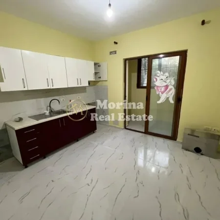 Tirane, shitet Vile 2 Katshe , 230 m² 350.000 € (Ali Demi)