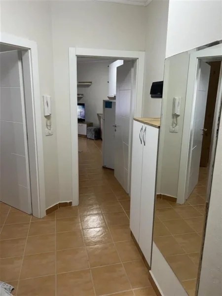 Tirane, jepet me qera apartament 2+1 Kati 2, 80 m² 450 € (Yzberisht)